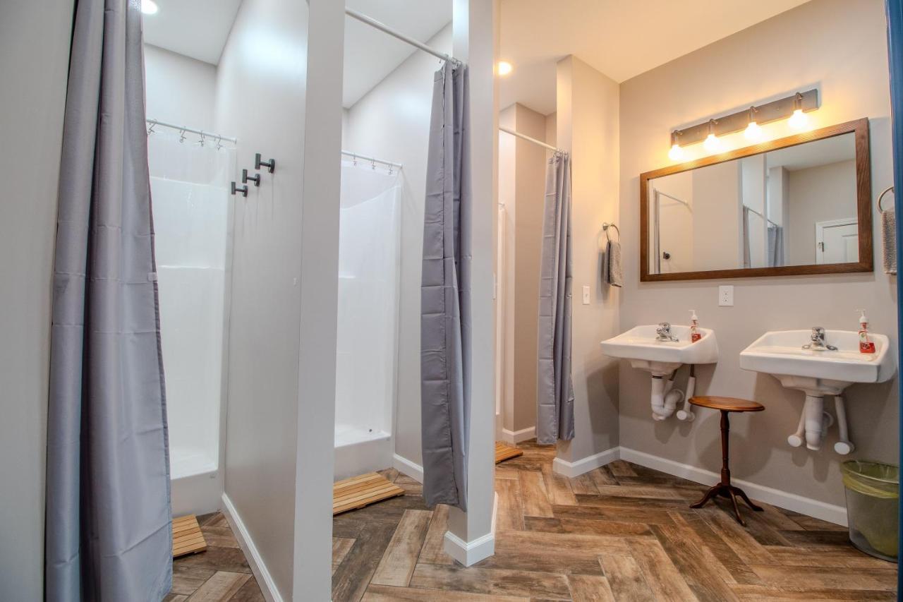 The Lazy Tiger Hostel Woodfin Екстер'єр фото