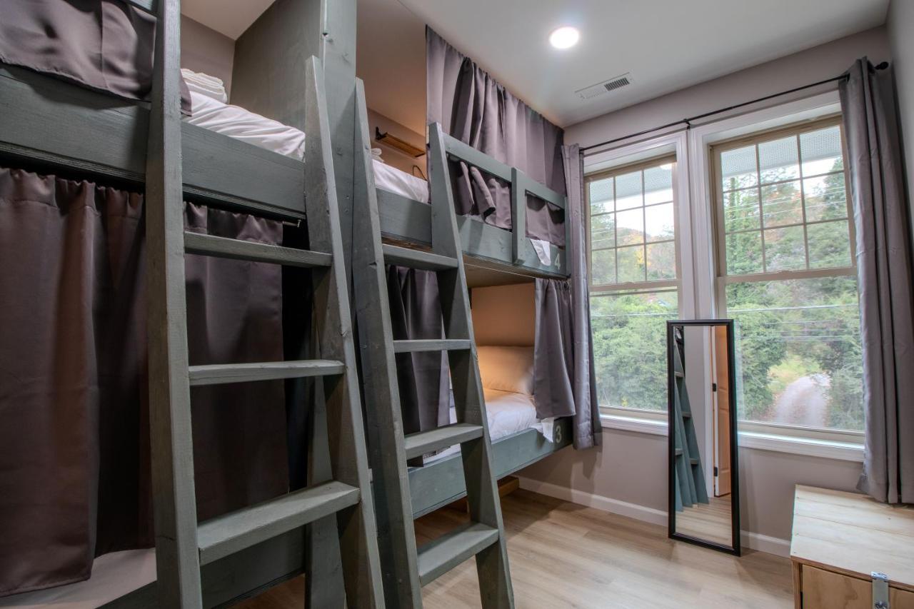 The Lazy Tiger Hostel Woodfin Екстер'єр фото