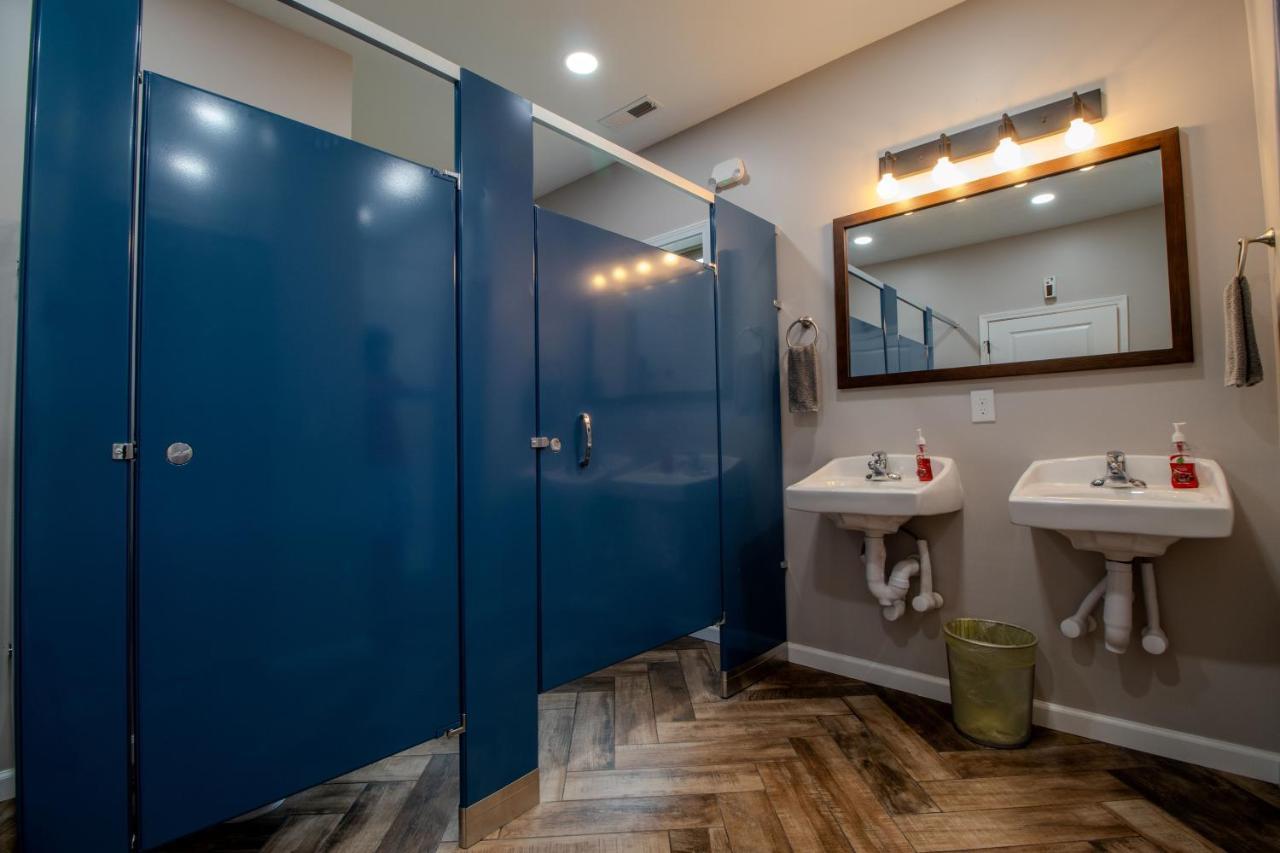 The Lazy Tiger Hostel Woodfin Екстер'єр фото